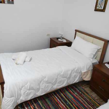 Guest House Luli بيرات المظهر الخارجي الصورة