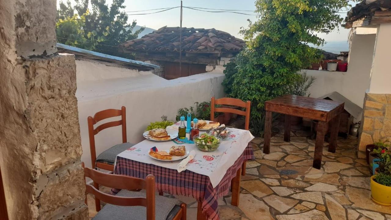 Guest House Luli بيرات المظهر الخارجي الصورة