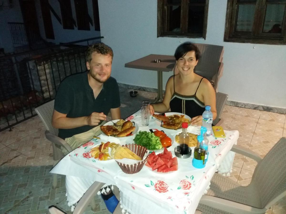 Guest House Luli بيرات المظهر الخارجي الصورة
