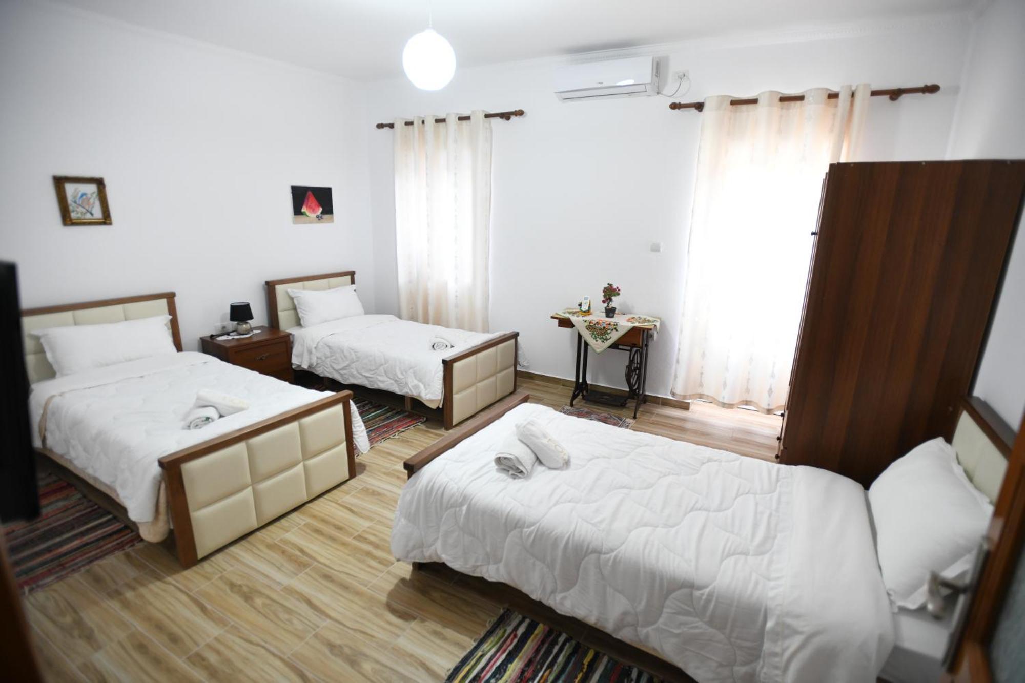 Guest House Luli بيرات المظهر الخارجي الصورة
