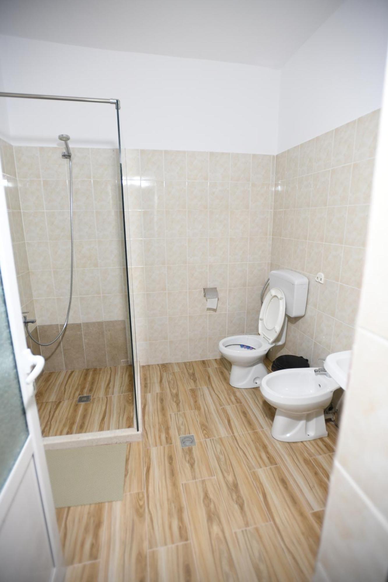 Guest House Luli بيرات المظهر الخارجي الصورة