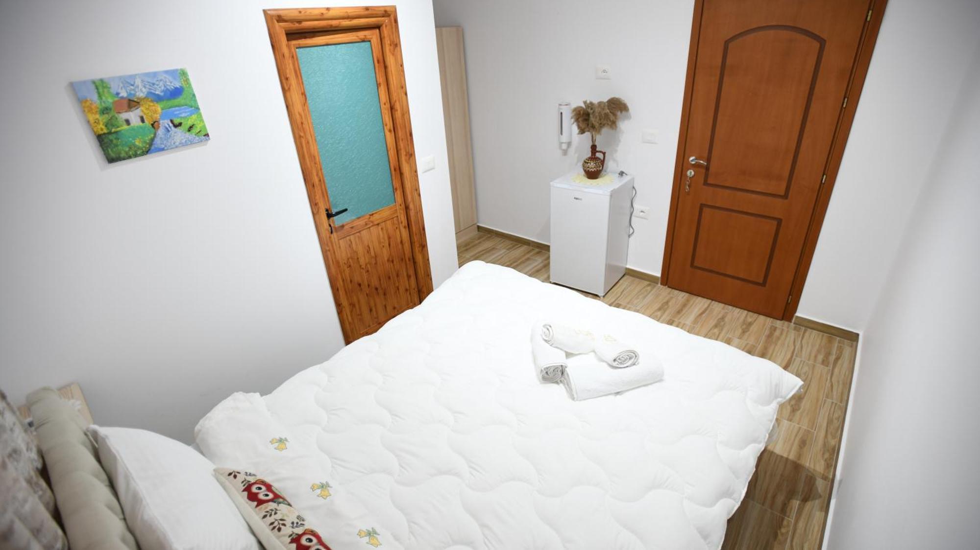 Guest House Luli بيرات المظهر الخارجي الصورة